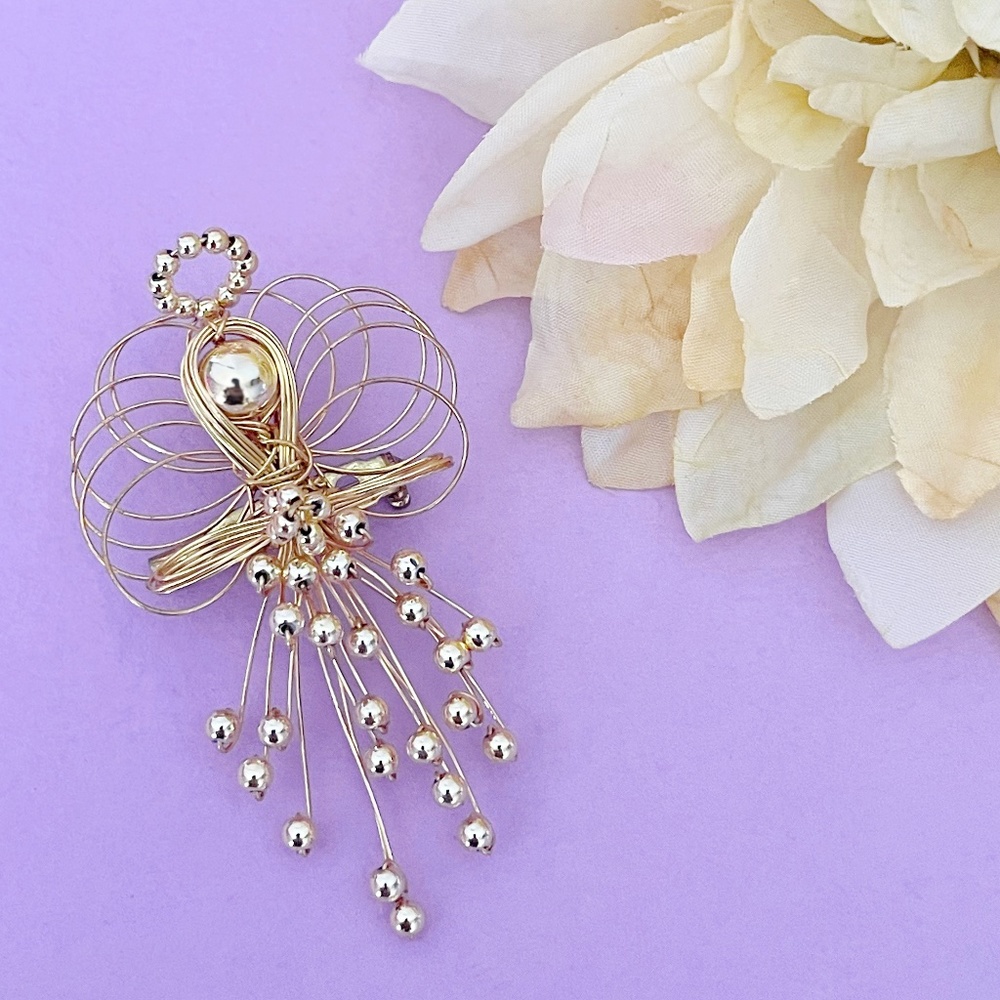 Gold Tone Wire and Bead Angel Pin Brooch